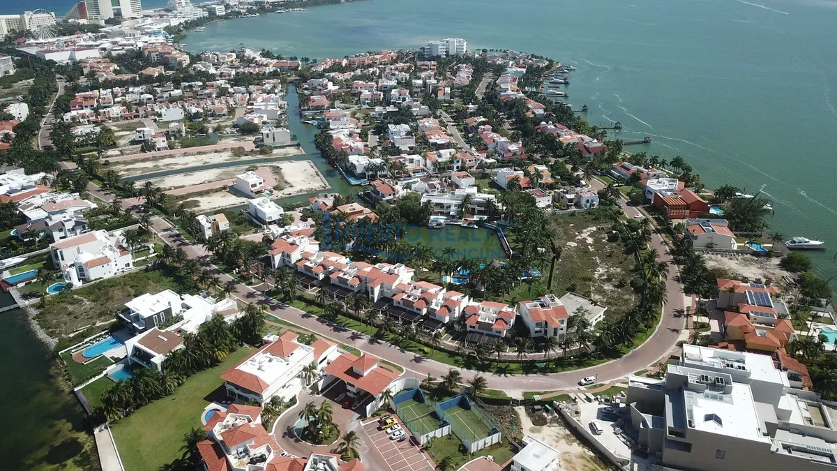 Isla Dorada Cancun | Casas en Venta y Renta