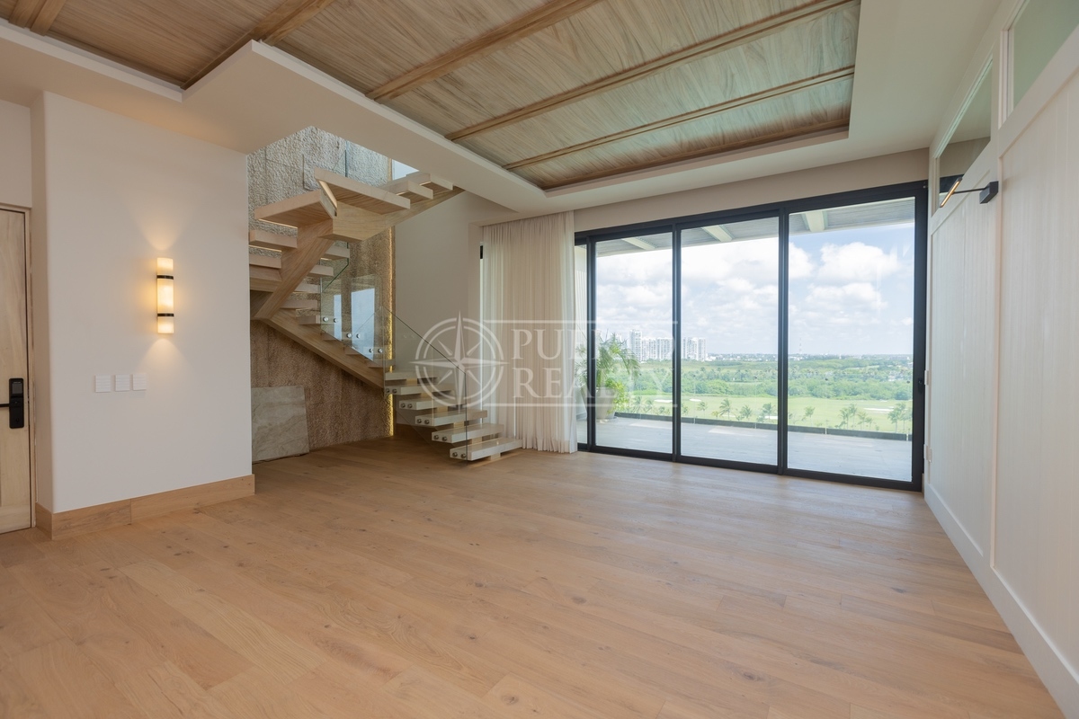 La Vela, Puerto Cancun