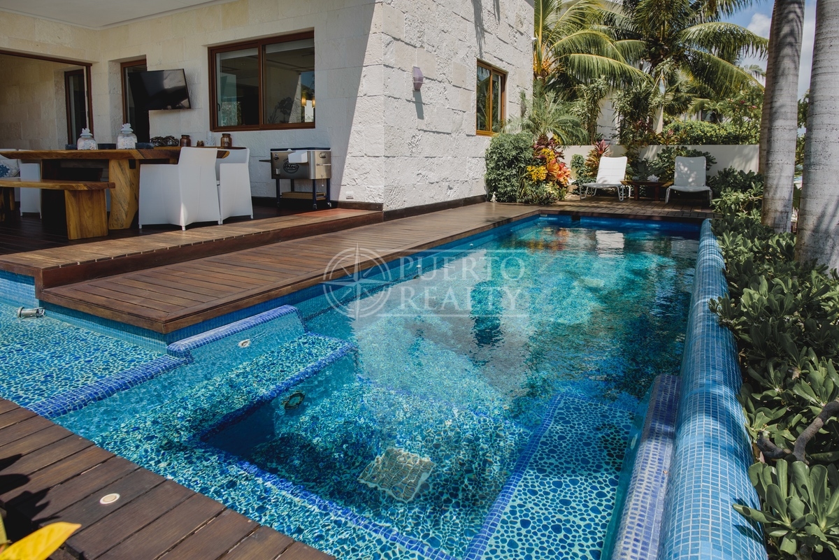 Los Canales, Puerto Cancun