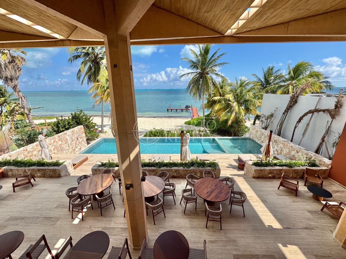 Mistral, Punta Sam / Playa Mujeres