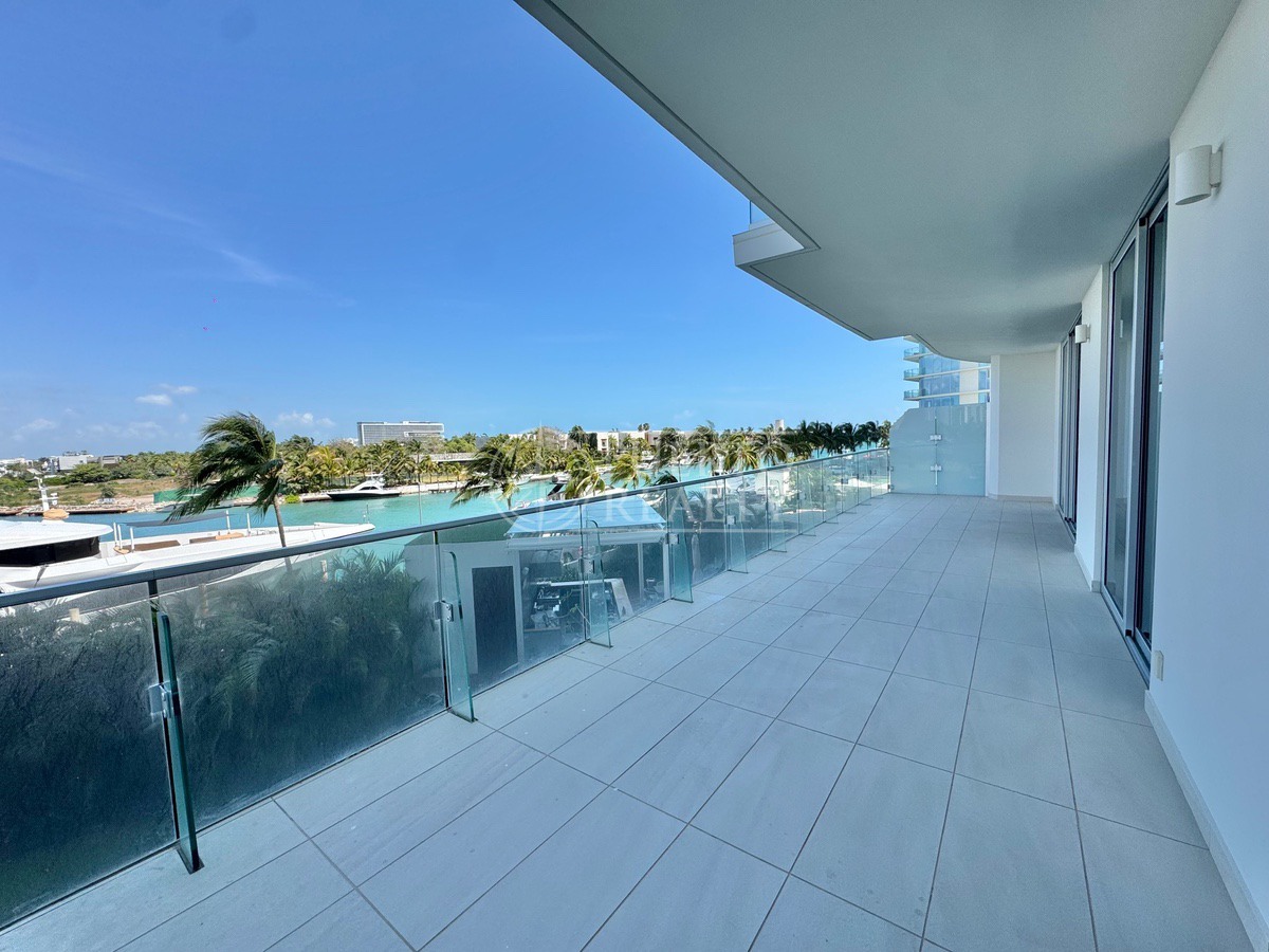 SLS Marina Beach, Puerto Cancun