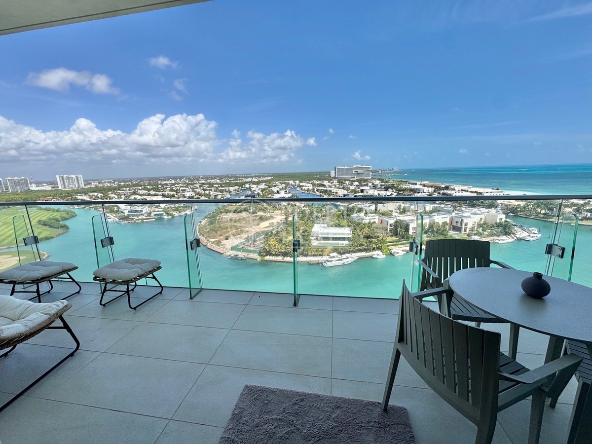SLS Marina Beach, Puerto Cancun